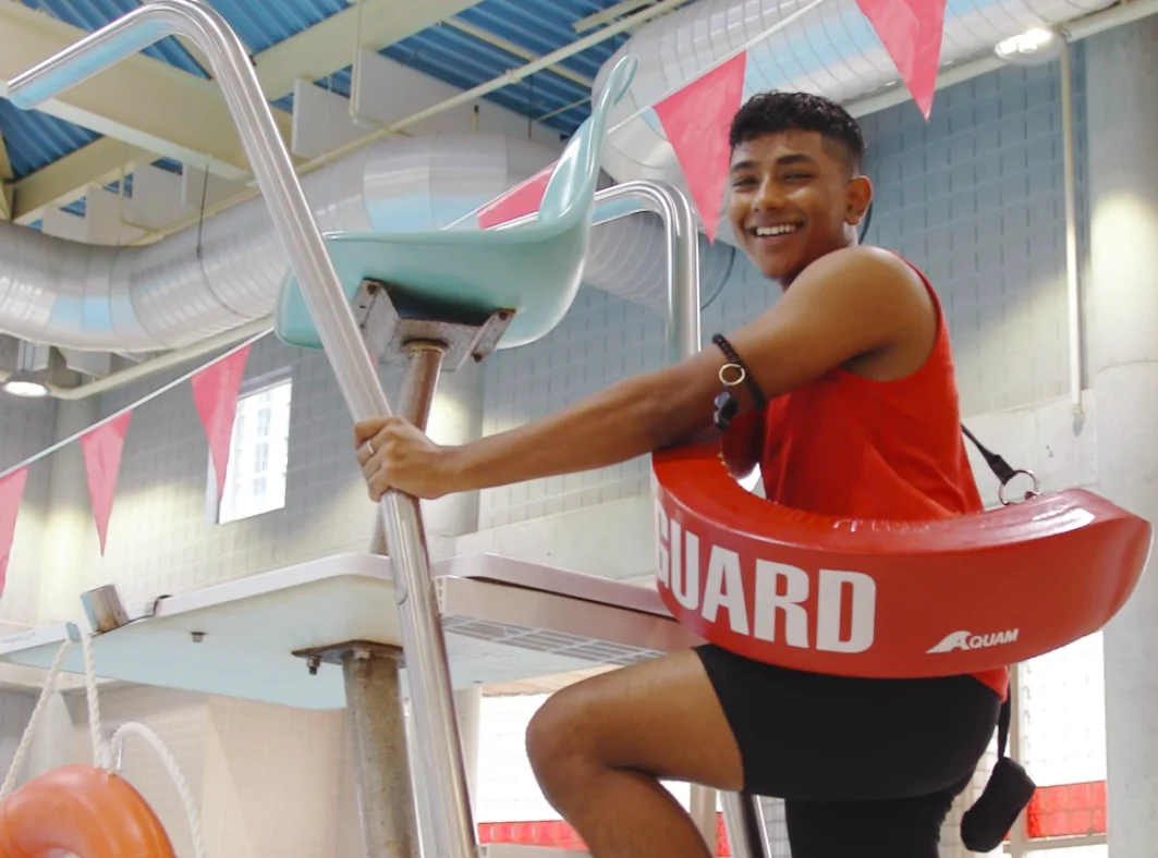 Become a Lifeguard & Swim Instructor | YMCA of Greater Toronto (GTA)